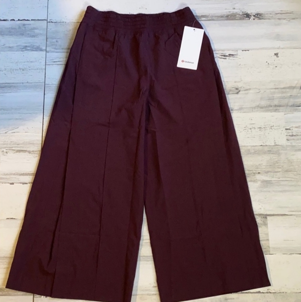 NWT Lululemon Wanderer Culottes Swift Ultra Light Fabric Pants 8 Cassis red - Picture 6 of 8